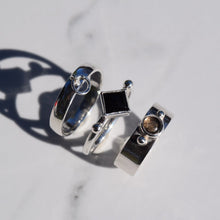 Load image into Gallery viewer, Onyx Point Double Dot Ring
