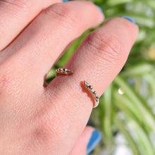 Load image into Gallery viewer, Raíz Cuff Ring