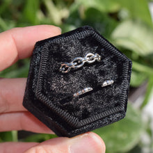 Load image into Gallery viewer, Raíz Cuff Ring