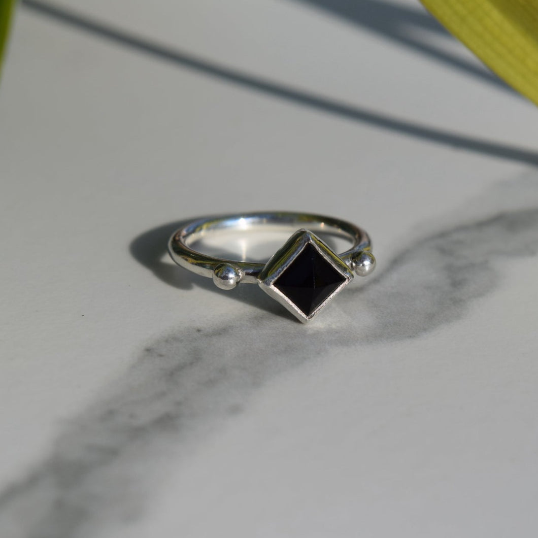 Onyx Point Double Dot Ring